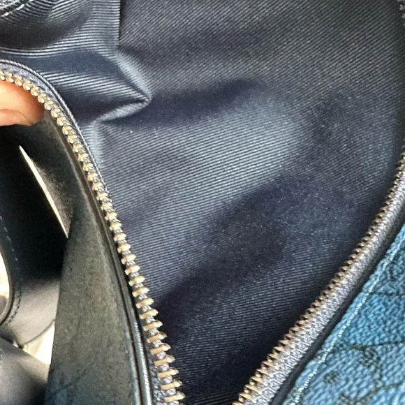 Louis Vuitton Blue Monogram Embossed Leather Shoulder Bag - Picture 4 of 16